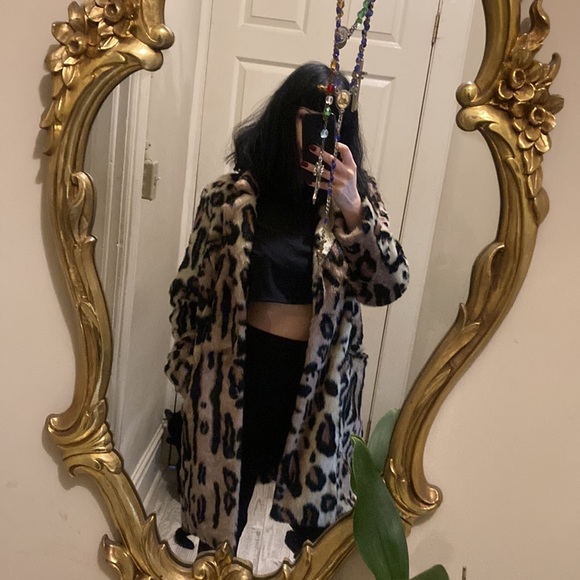 Kendall & Kylie Leopard Coat - Picture 2 of 9